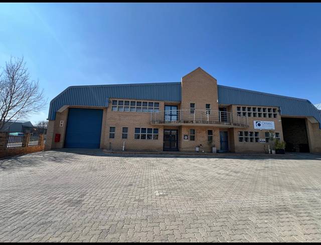 400M² WAREHOUSE TO LET IN LASER PARK